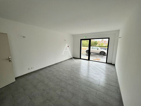 Local commercial Marssac Sur Tarn 143 m² 700 81150 Marssac sur tarn