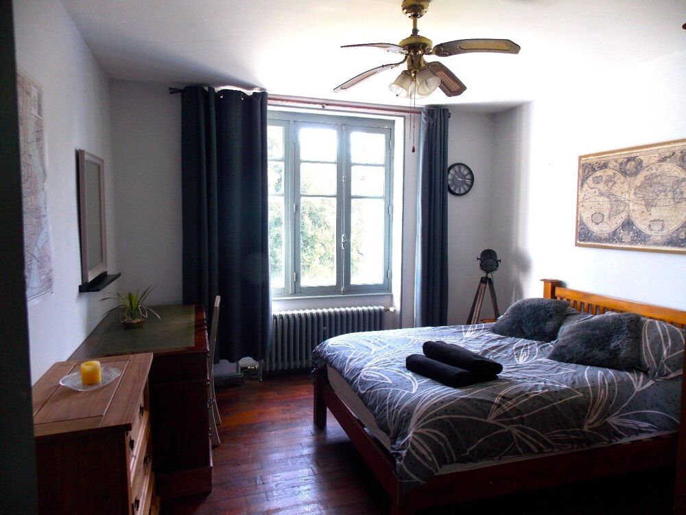 Vente Maison Belle maison individuelle en pierre rénovée de 6 chambres avec belle piscine et grand jardin attenant. Maisonnais sur tardoire