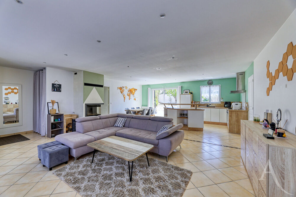Vente Maison Maison à vendre Saint Etienne Du Bois ( 4 chambres ) Saint etienne du bois