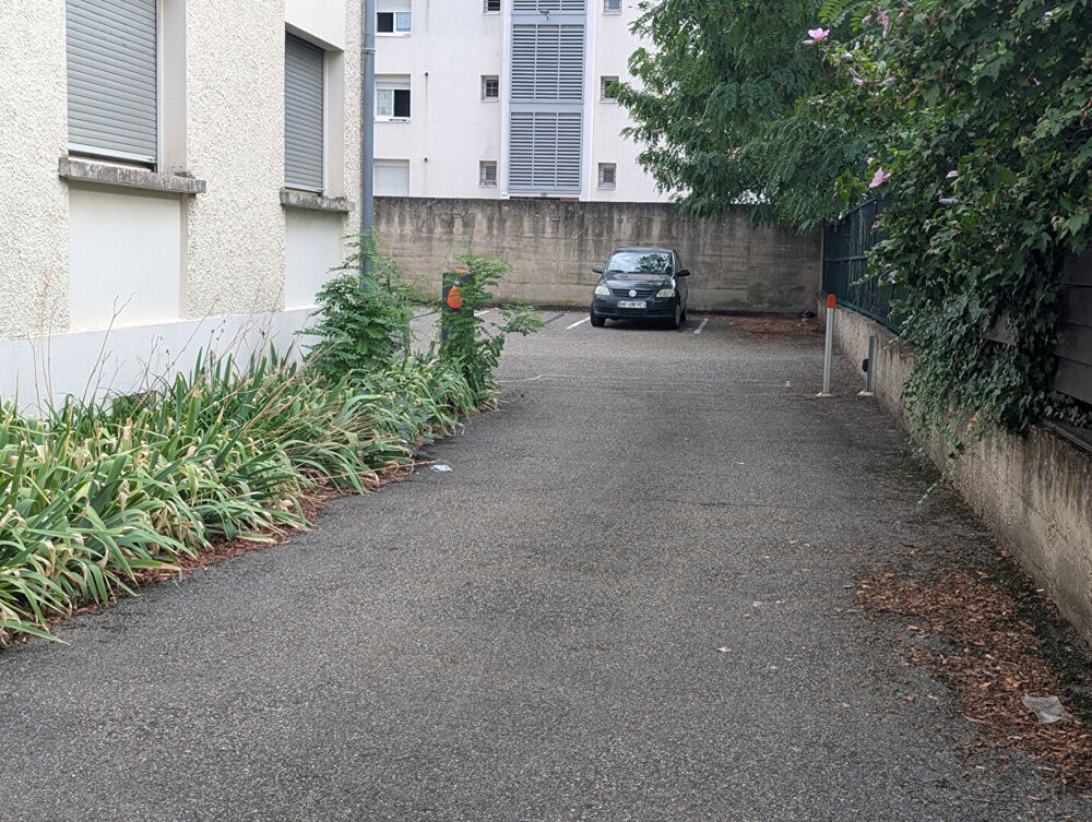 Vente Parking/Garage Parking - Lyon 8 Lyon 8