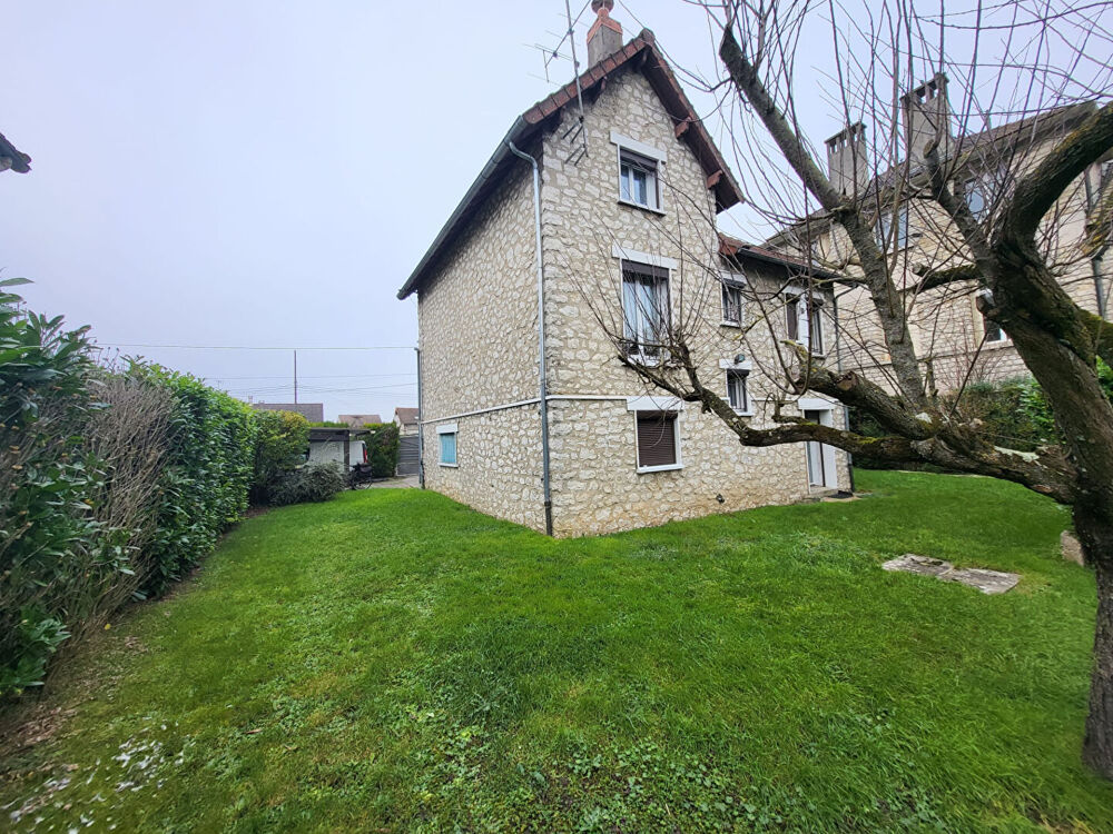 Vente Maison Maison 4 pi�ces 85.2 m2 sur sous sol Montereau fault yonne