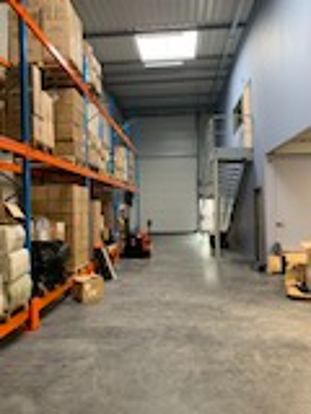   LE COTEAU - Local d'activité 360 m² Le coteau