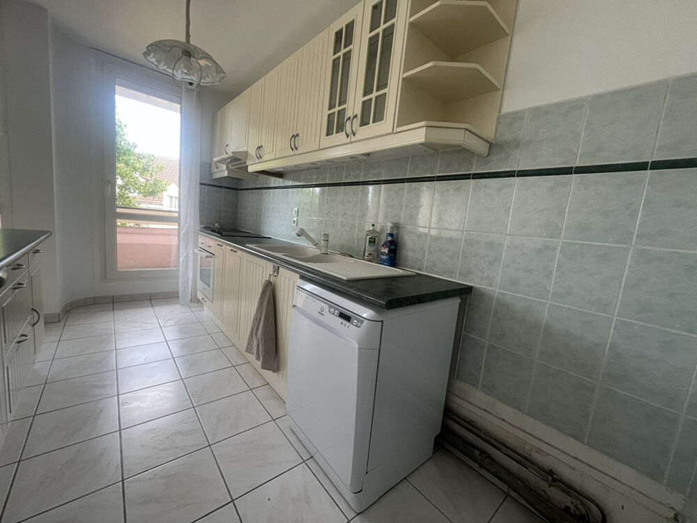 Location Appartement Appartement  4 pièce(s) 73.96 m2 Massy