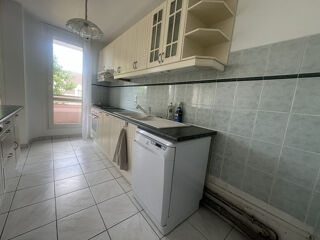  Appartement à louer 4 pièces 74 m²