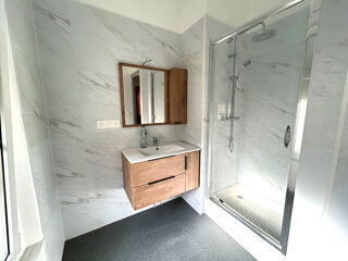  Appartement à louer 3 pièces 65 m²