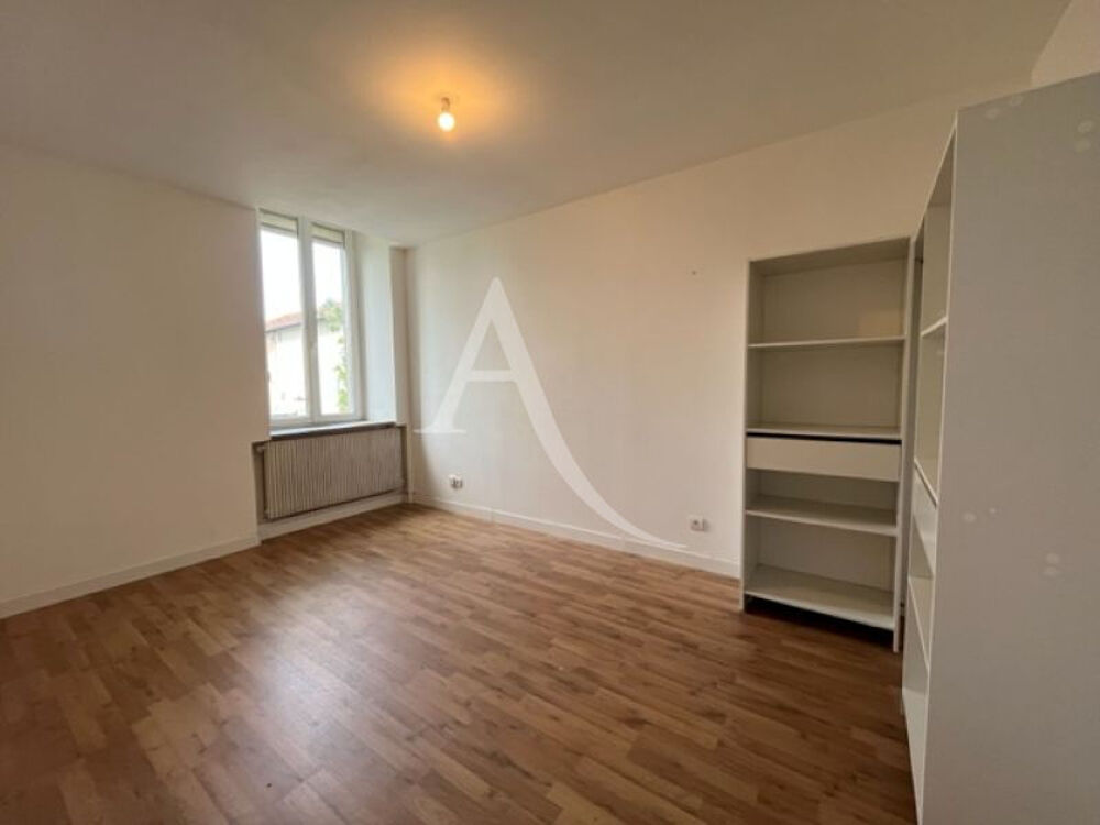A louer : appartement 2 pièces (d'environ 40.58 m²) à Lunéville ref : LGJJ54RDCCOUR