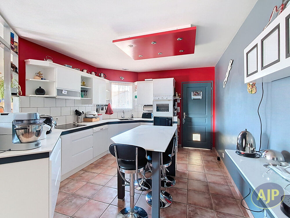 Maison Vieillevigne 6 pièces 122 m²