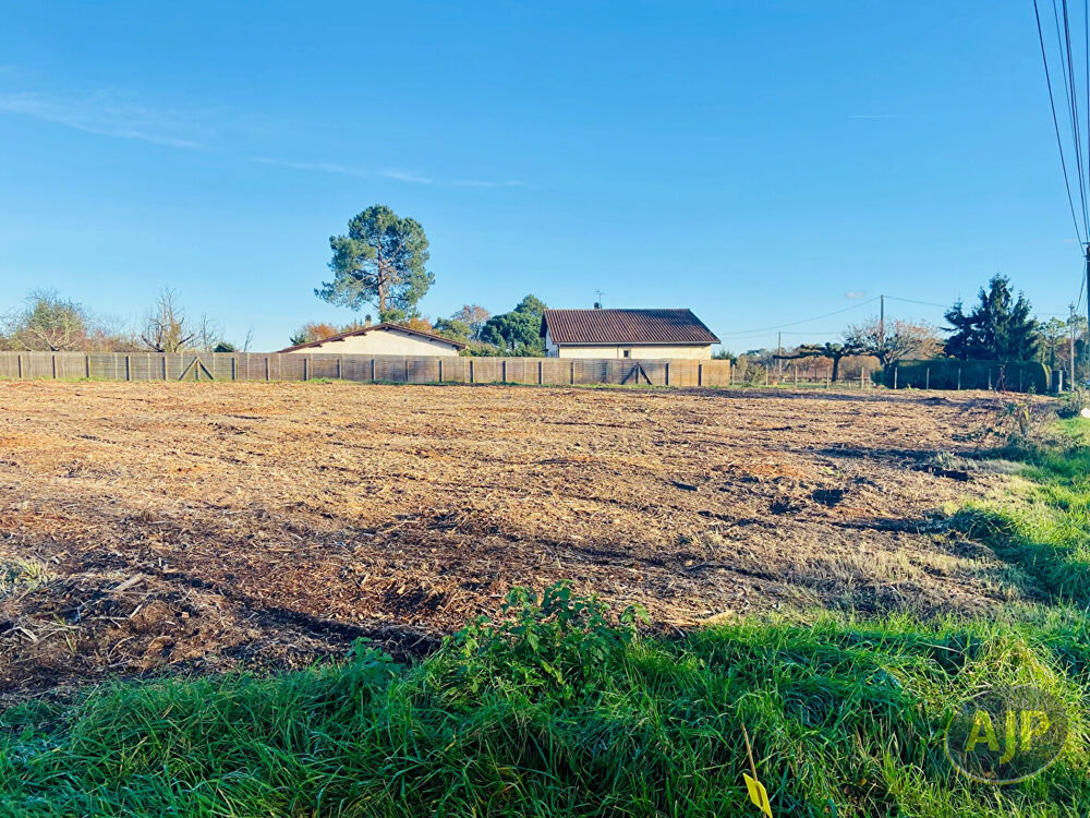 Vente Terrain Terrain à bâtir Saint Germain D'Esteuil 1052 m2 Saint germain d esteuil