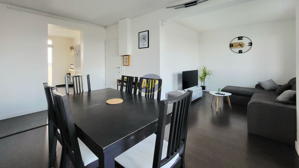 Appartement T4 rénové 70m² avec balcons TALENCE Suzon