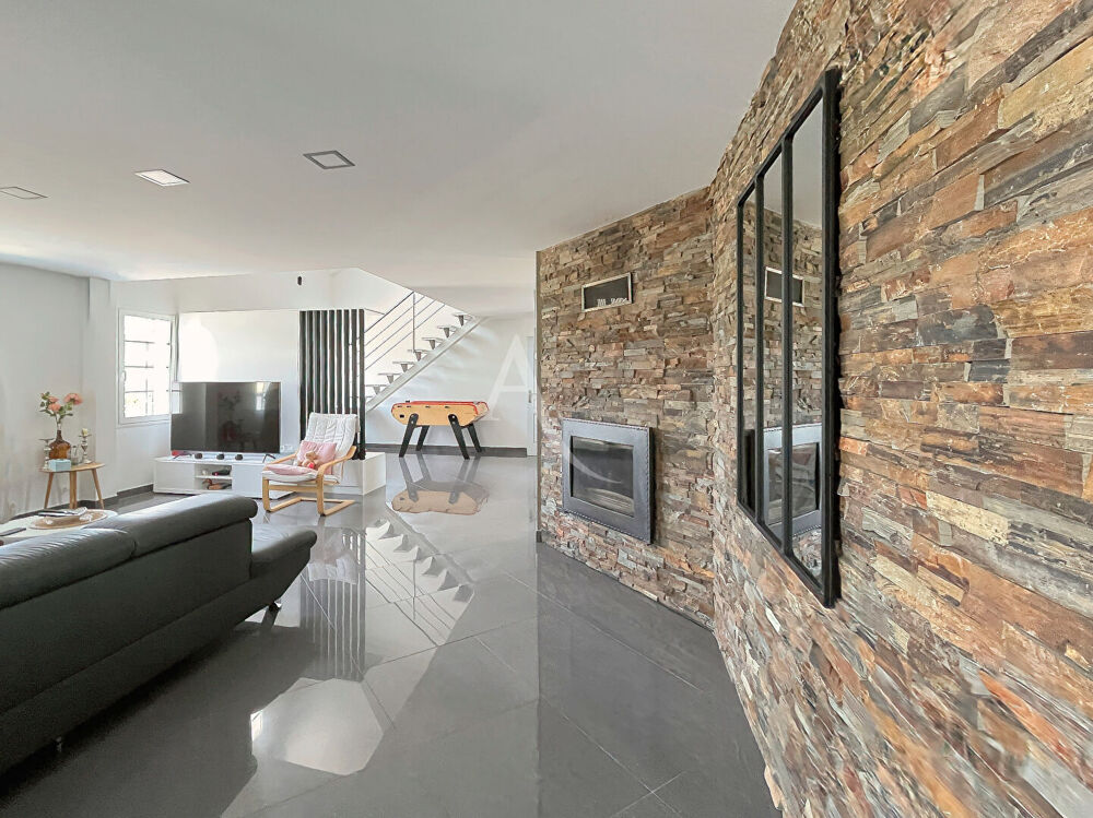 Vente Maison Maison 5 pièce(s) 117 m2 + dépendances Tethieu