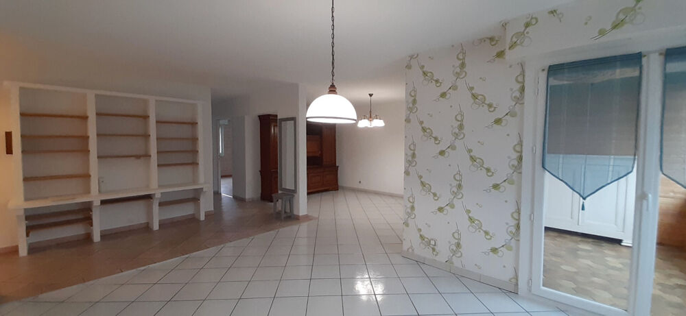 T4 lumineux avec ascenseur, véranda, loggia, garage ? Hyper centre Firminy