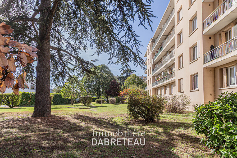 Venissieux - Bel appartement 4 pièces avec balcon et vue dégagée