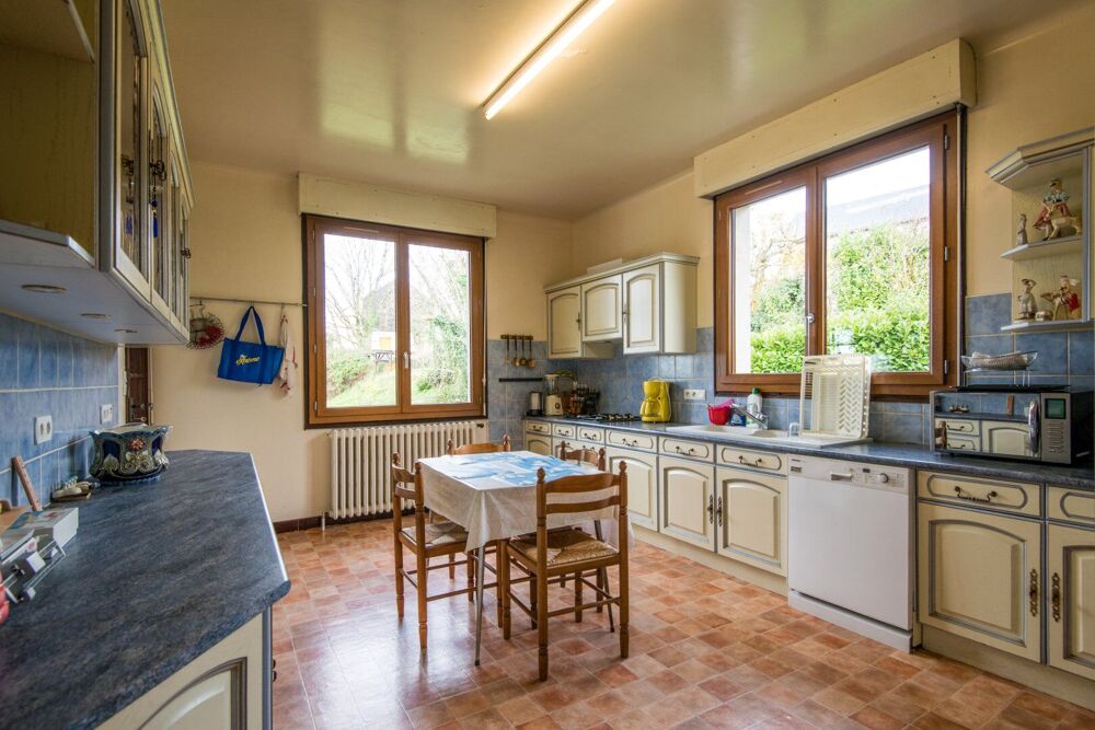 Vente Maison Maison familiale au coeur  d'un village Corrézien, proche Brive Beynat