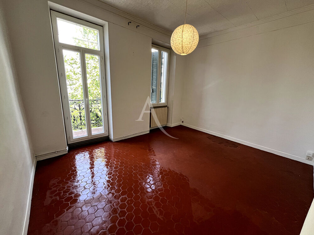 Location Appartement MONTOLIVET 13012 - T2 DE 45,21 M2 AVEC DEUX BALCONS AU CALME Marseille 12