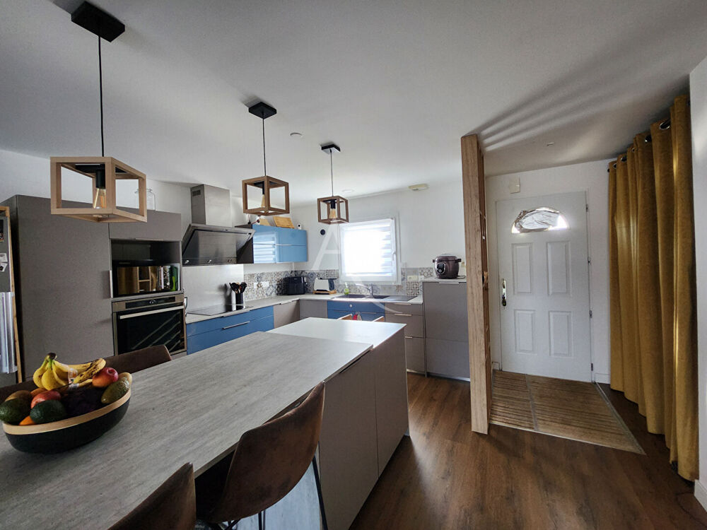 Maison 4 Chambres FROSSAY BOURG