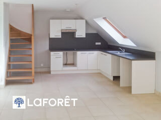  Appartement à louer 3 pièces 56 m²