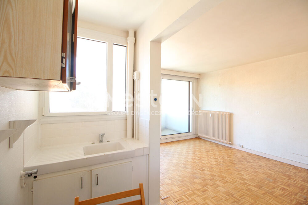 Vente Appartement Appartement 1 pièce à vendre à Massy - Vieux Massy, idéal primo-accédant Massy