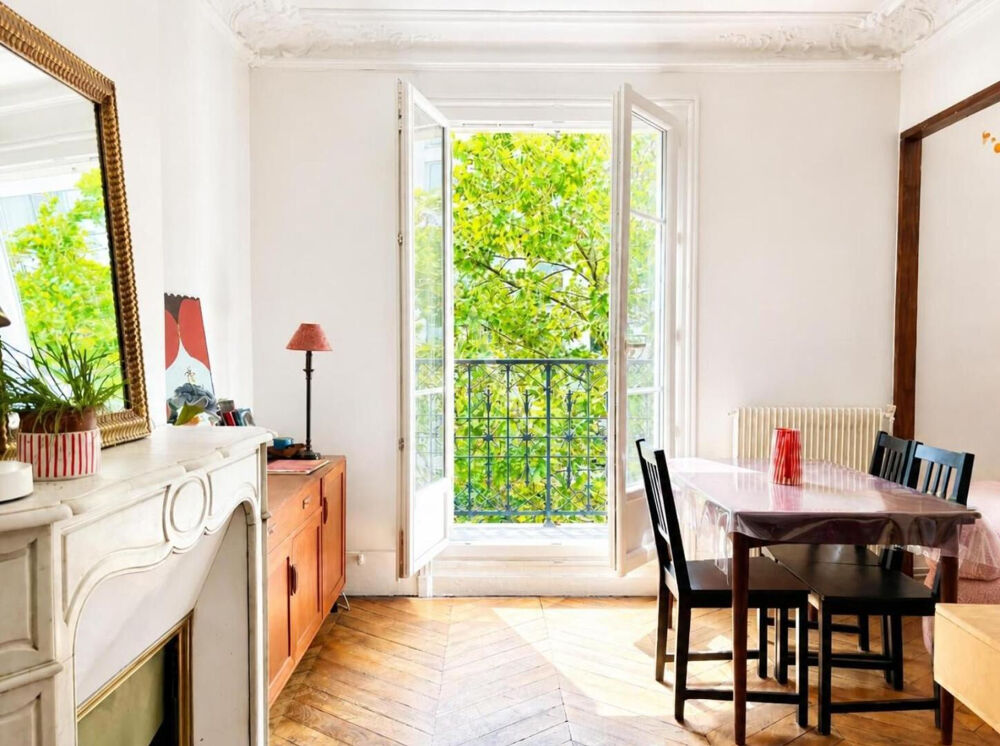 Vente Appartement Appartement  3 pièces 58m²  type Haussmannien avec balcon Paris 11