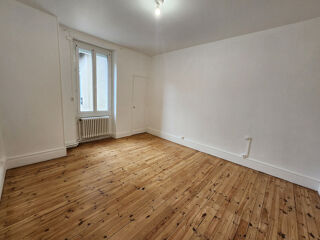  Appartement à louer 3 pièces 93 m²