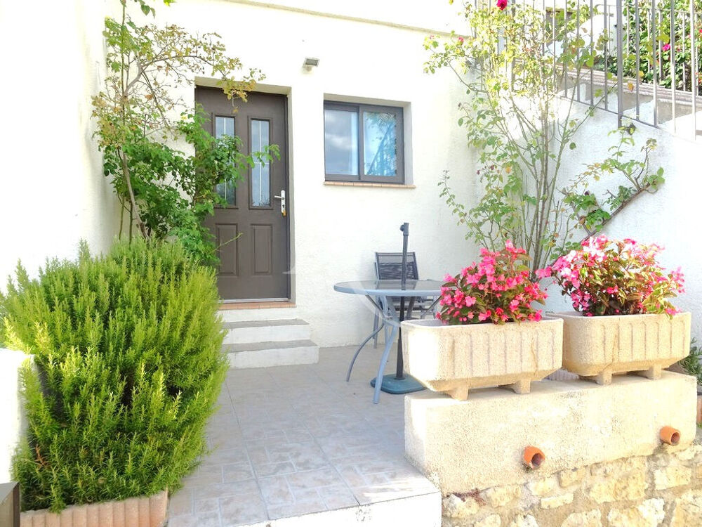 Location Appartement BAGES proche NARBONNE. Appartement STUDIO Meublé face au lac avec terrasse - 1 pièce 23 m² Bages