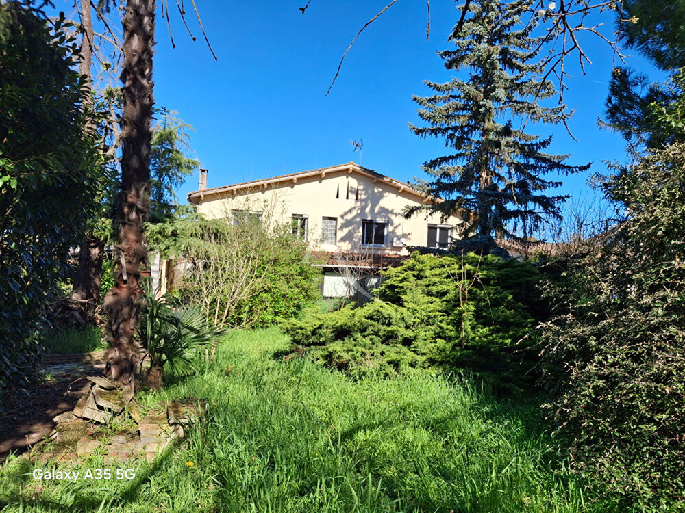 Maison L Isle Jourdain 162 m² sur 2300 m² de terrain