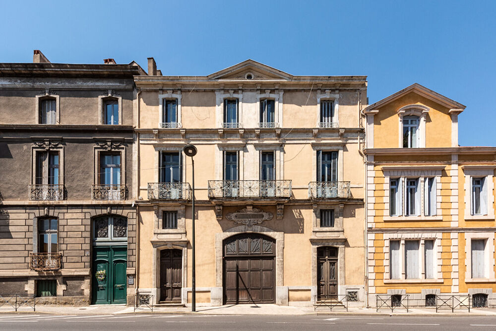 Vente Immeuble Hotel particulier du XIXe avec jardin et grand garage Carcassonne