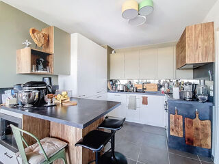  Appartement  vendre 4 pices 1 m