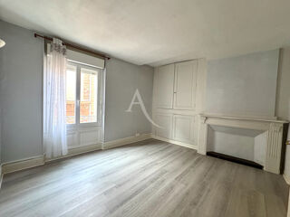  Appartement à louer 2 pièces 64 m²