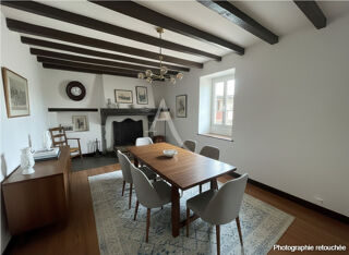  Maison à vendre 15 + pièces 719 m²