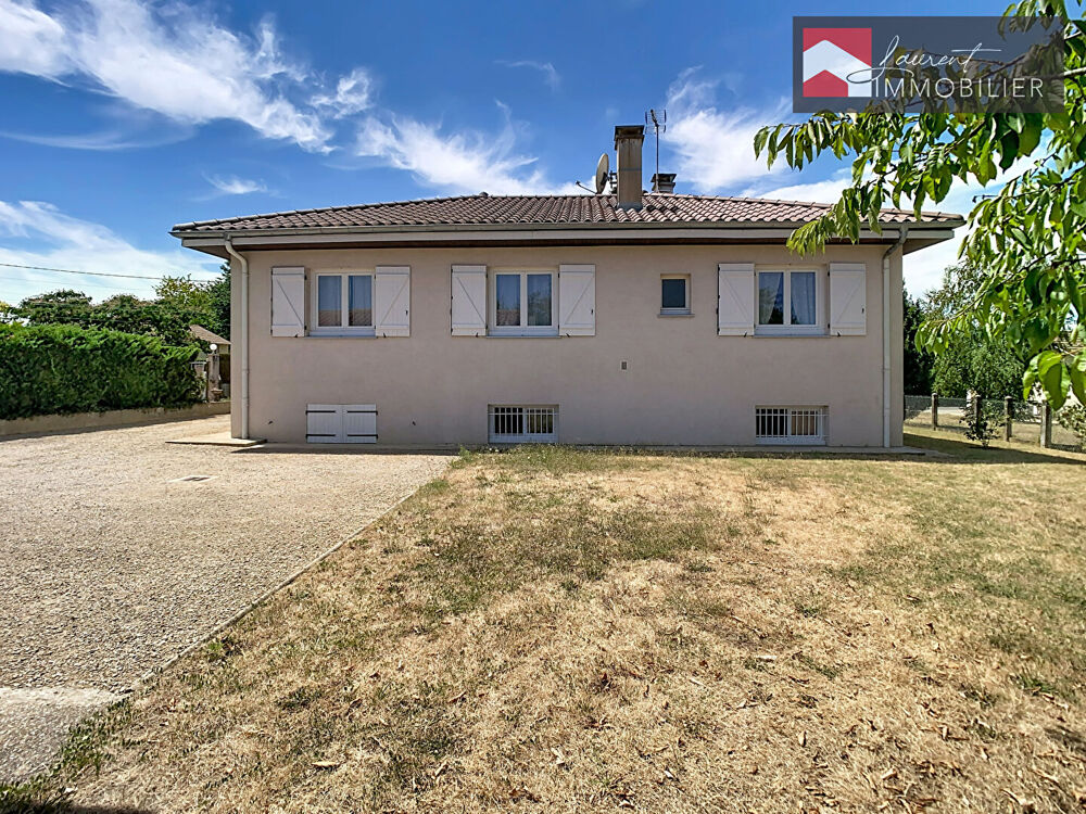 Maison sur sous sol semi-enterré, au calme, proche toutes commodités