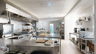  Immeuble à vendre 15 + pièces 875 m²