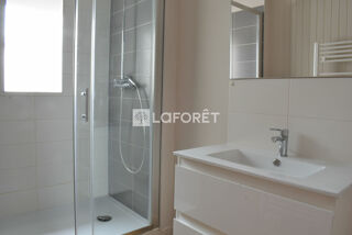  Appartement à louer 3 pièces 69 m²