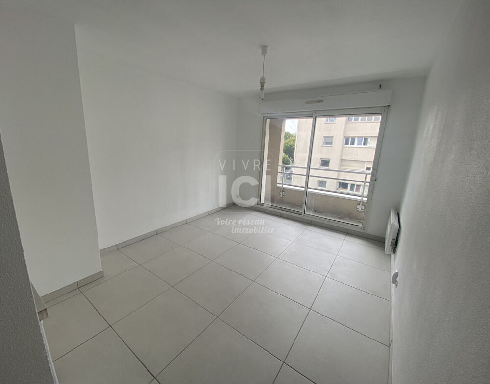 Location Appartement A LOUER - Studio 18m²  avec balcon - Boulevard Jules Verne Nantes Nantes