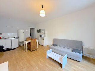 Location Appartement A LOUER APPARTEMENT UNE PIECE MEUBLE - PAUILLAC CENTRE Pauillac