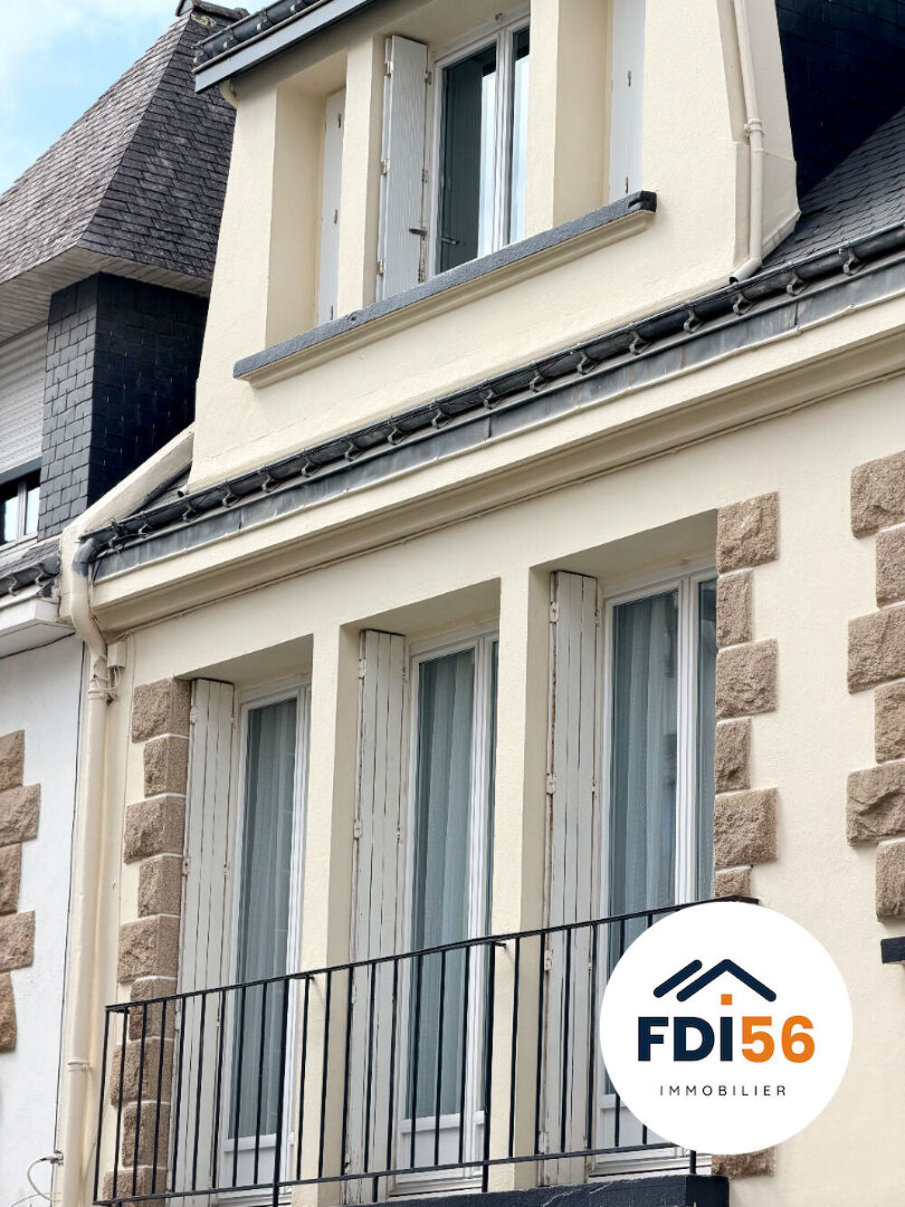 MAISON DE VILLE D'EXCEPTION - LORIENT MERVILLE - 5 CHAMBRES - JARDIN ? DOUBLE GARAGE