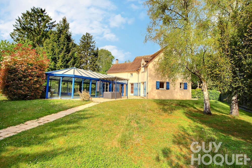 Maison d'architecte avec piscine intérieure