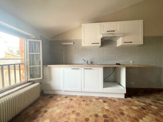  Appartement à louer 3 pièces 159 m² Montauban