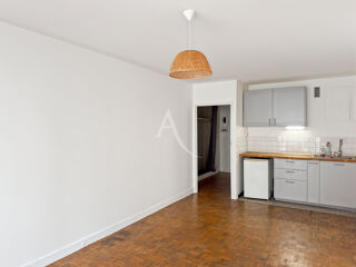 Vente Appartement STUDIO 30 M²  PARIS 18 Métro Jules Joffrin Paris 18