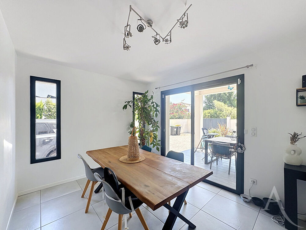 TOURNEFEUILLE - Maison contemporaine meublée 5 pièces de 138 m² avec piscine et garage