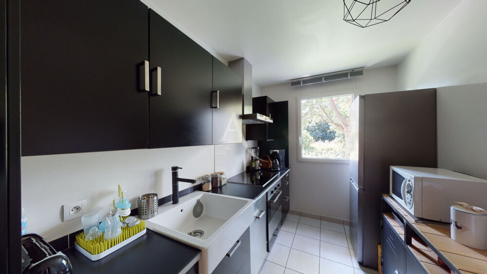 Location Appartement 420 (Appartement A louer) : Appartement Asnieres Sur Seine 3 pièce(s) 67m2 - 1 485.60  CC Asnieres sur seine