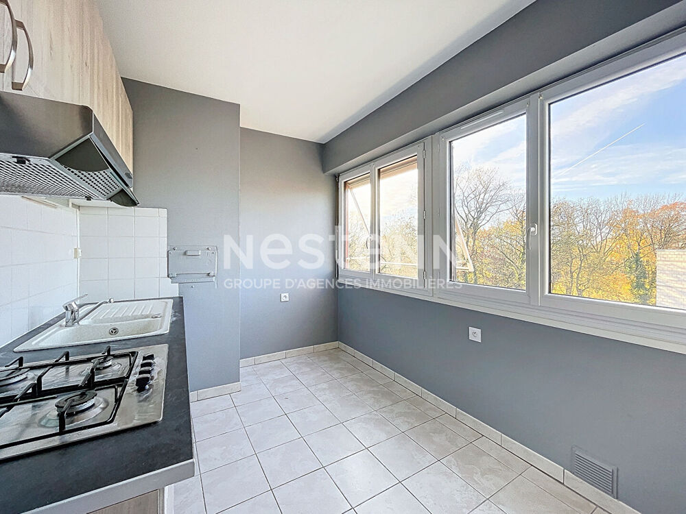 Appartement 4 pièces à vendre - Dernier étage avec vue sur cour à Blois (Cabochon)