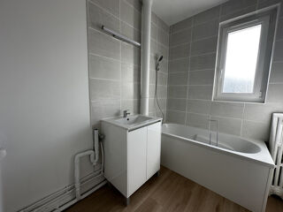  Appartement à louer 3 pièces 66 m²