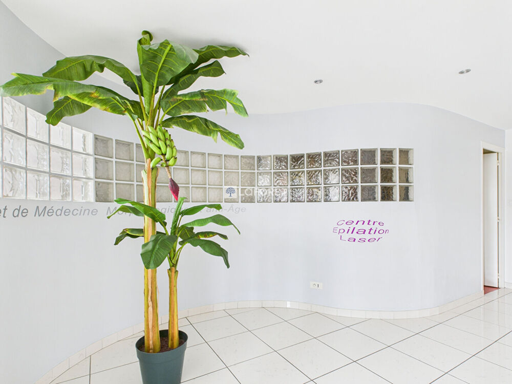   Local d'activité Quimper 104,71 m2 