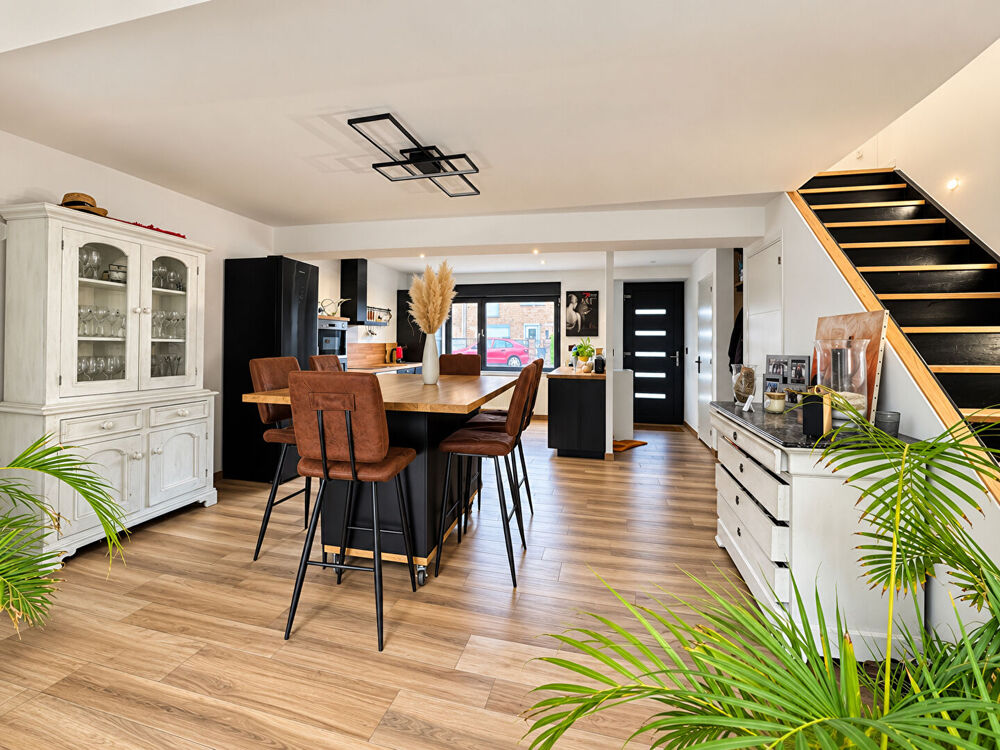 Maison des années 60 semi individuelle entièrement rénovée