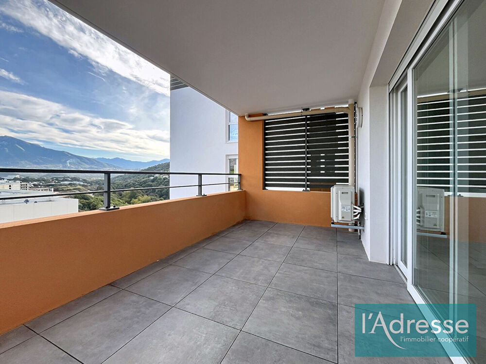 Location Appartement Appartement 2 pièces récent avec terrasse et place de parking Ajaccio