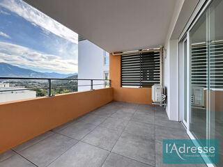  Appartement à louer 2 pièces 45 m²