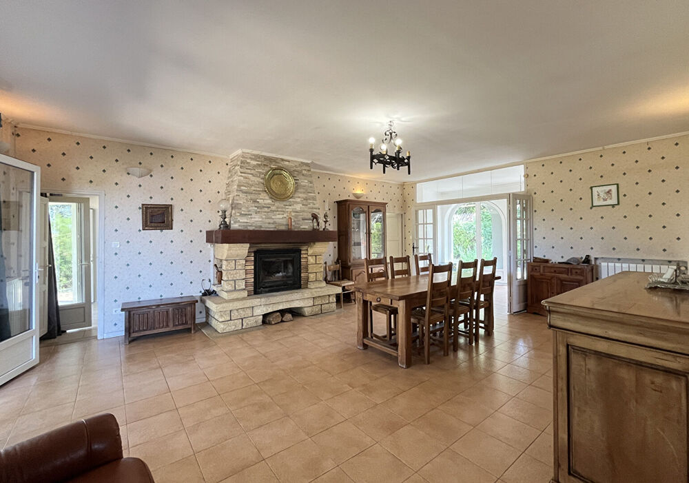 Vente Maison Propriété avec dépendances sur près d'un hectare - Montpezat de quercy