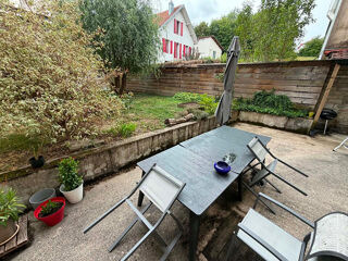  Immeuble à vendre 10 pièces 171 m²