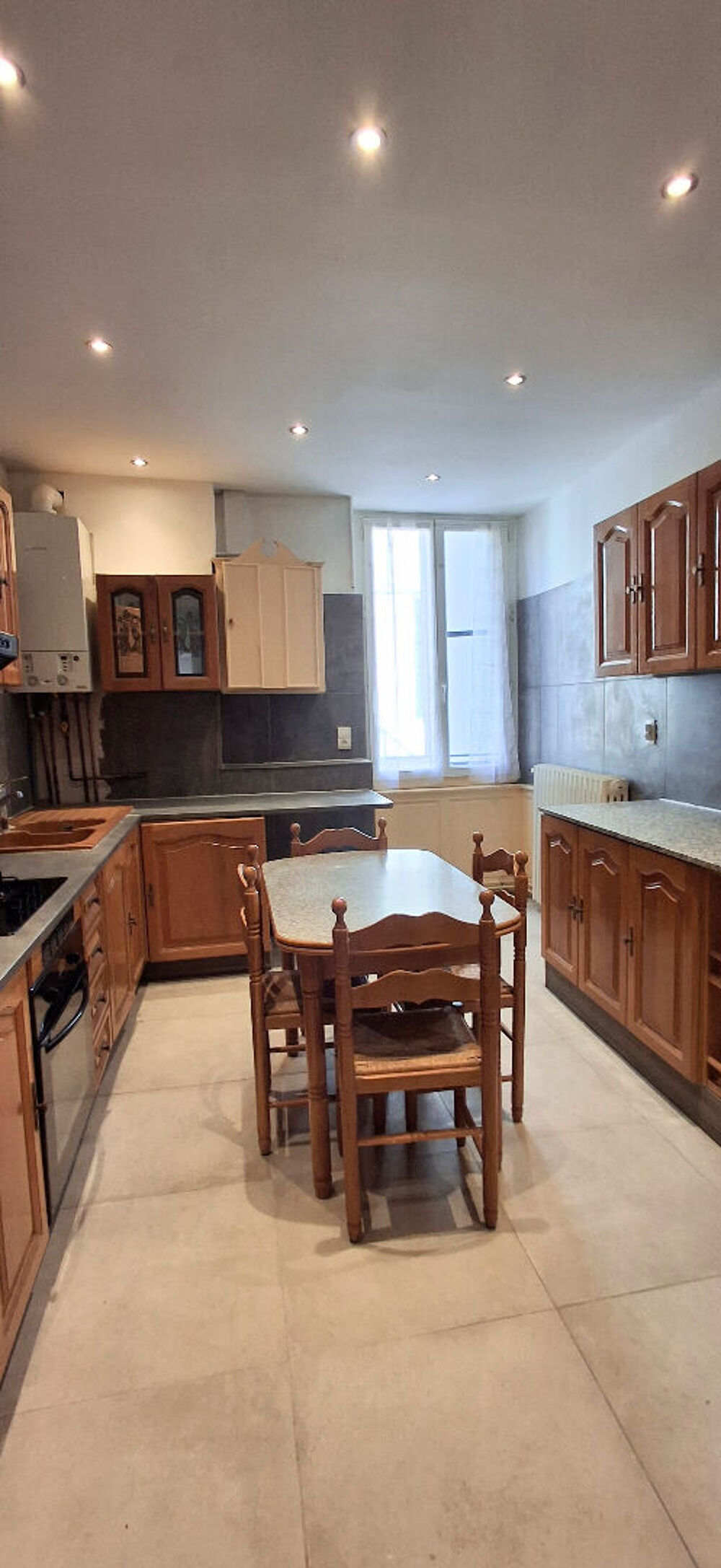 Vente Appartement Appartement 4 pièce(s) 107 m2 et cave de 60m2 BEDARIEUX Bedarieux