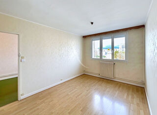  Appartement à vendre 4 pièces 82 m²